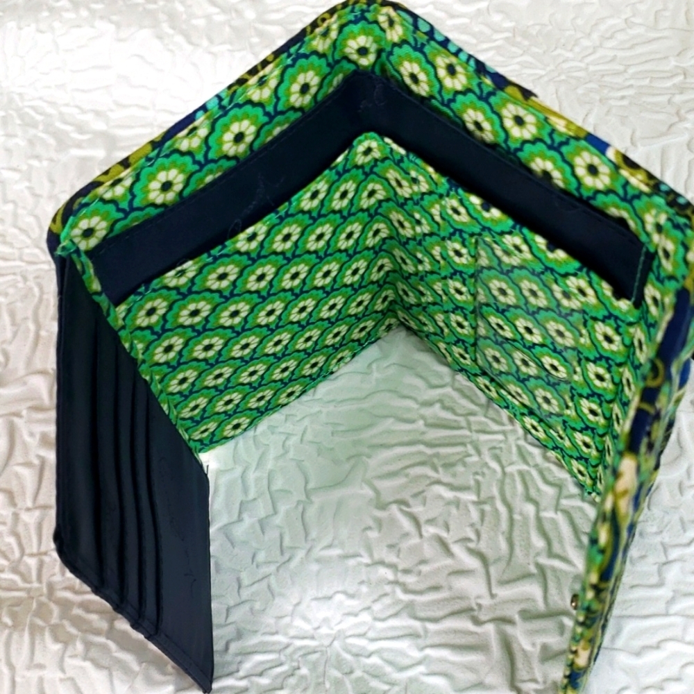 Vera Bradley Rhythm & Blues Pattern Trifold Wallet Blue & Green  Retired Pattern - Picture 13 of 16